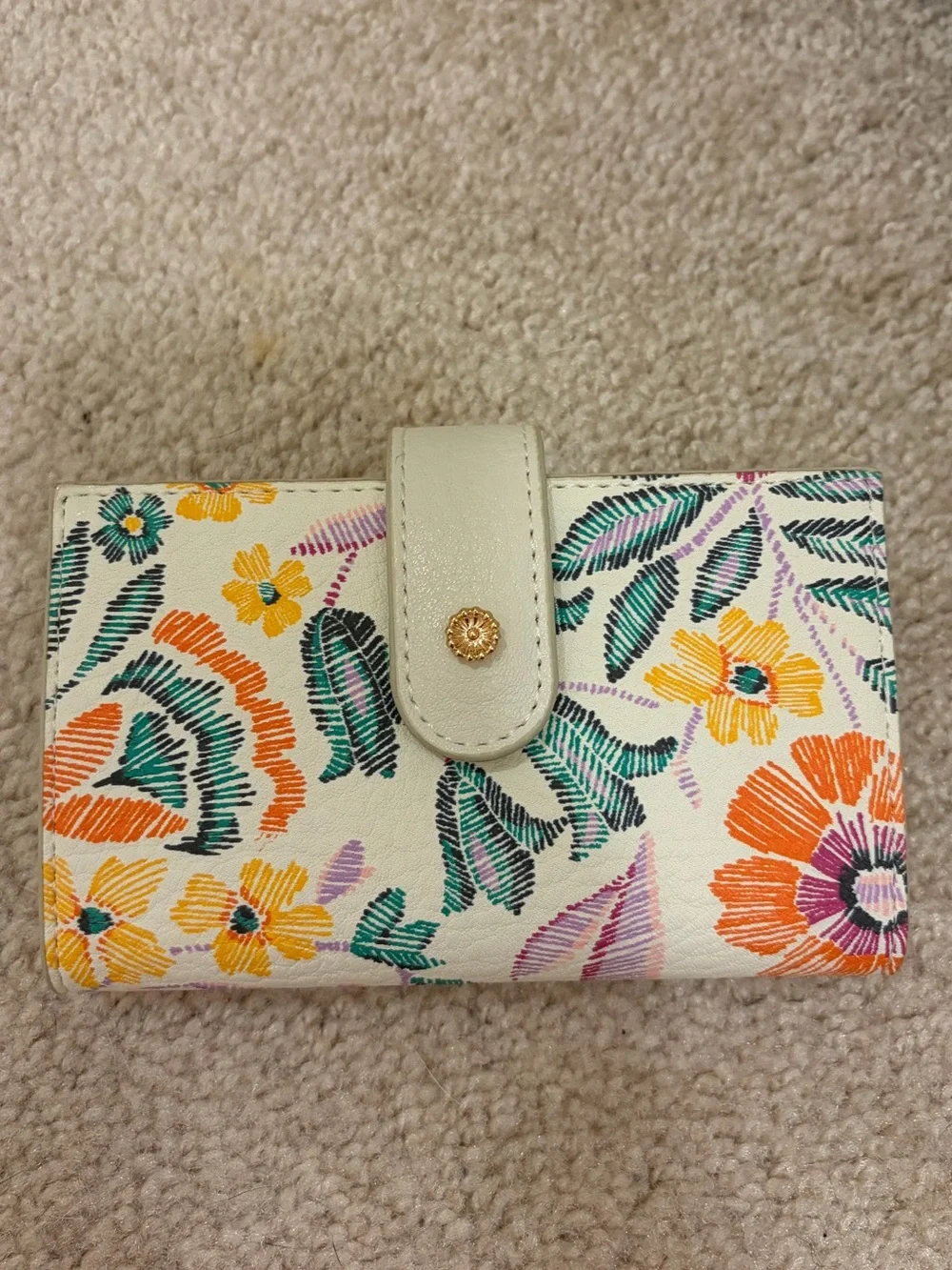 LC Lauren Conrad Adelyn Card Case Bifold Wallet